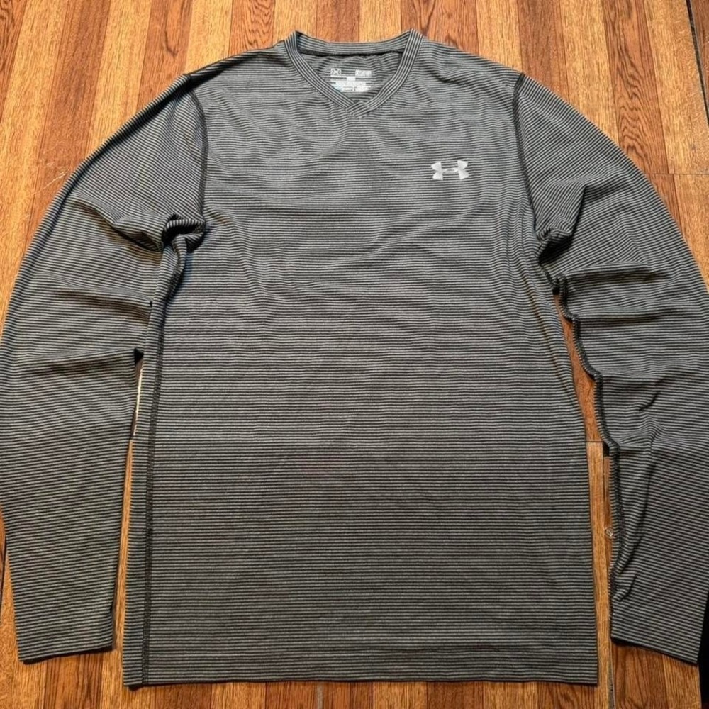 Under Armour Grey Striped Cold Tech Retro Sportswear V Fitted Sleeve Shirt Small